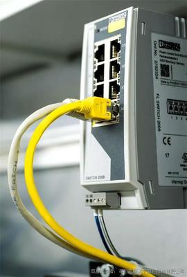 智能交通新引擎 菲家管理型交换机在通讯设备修理中的关键角色